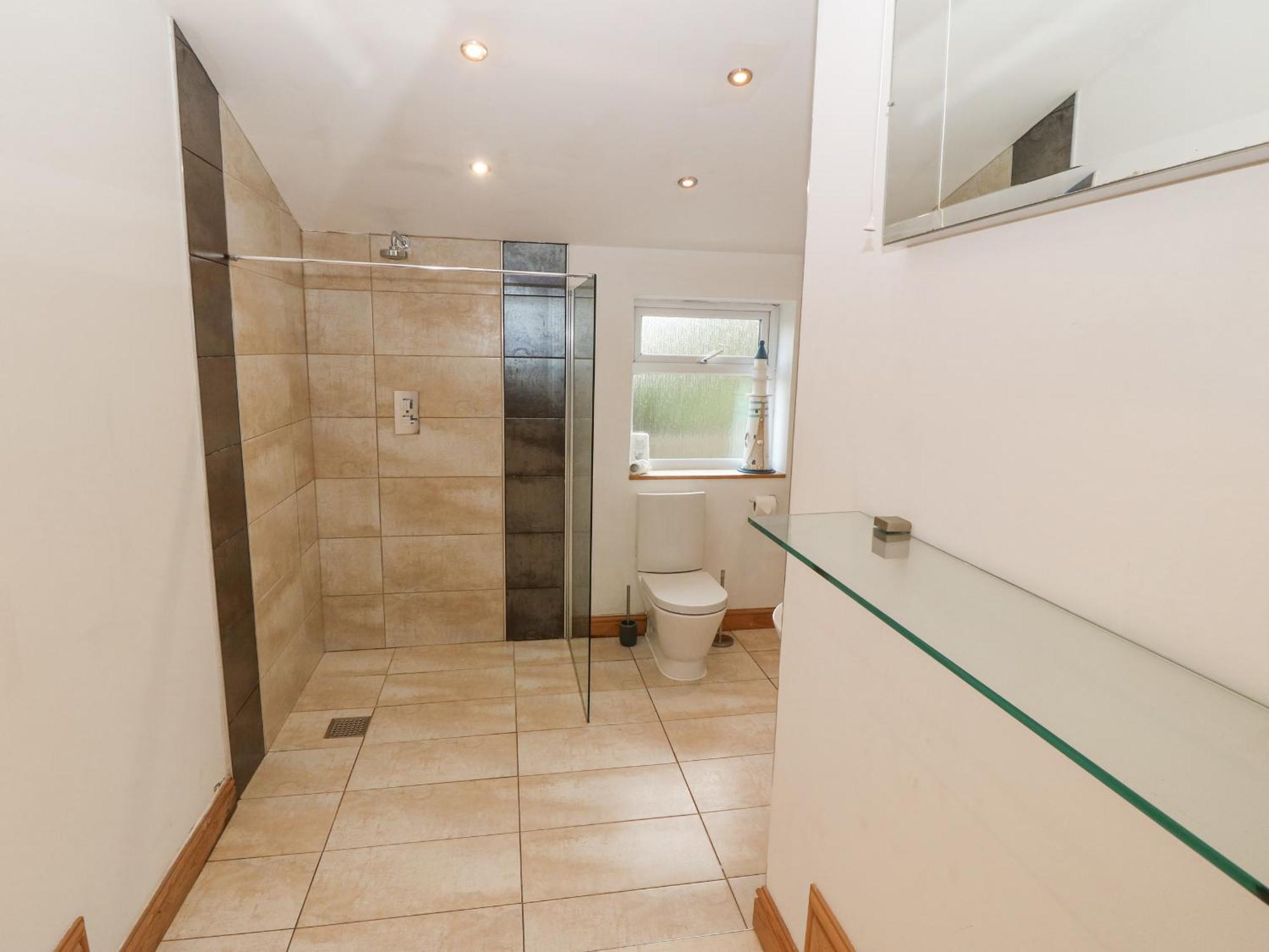 Villa Coed Llai à Holyhead Extérieur photo