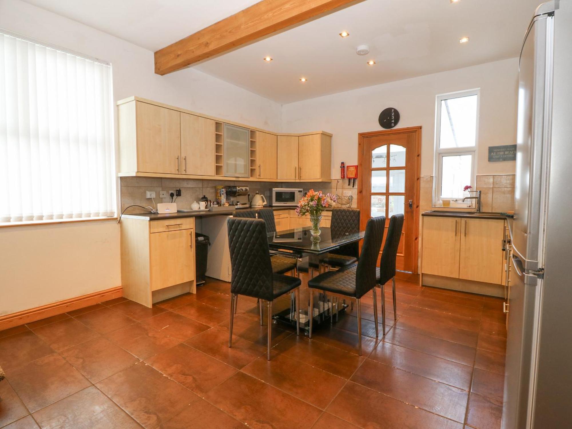 Villa Coed Llai à Holyhead Extérieur photo