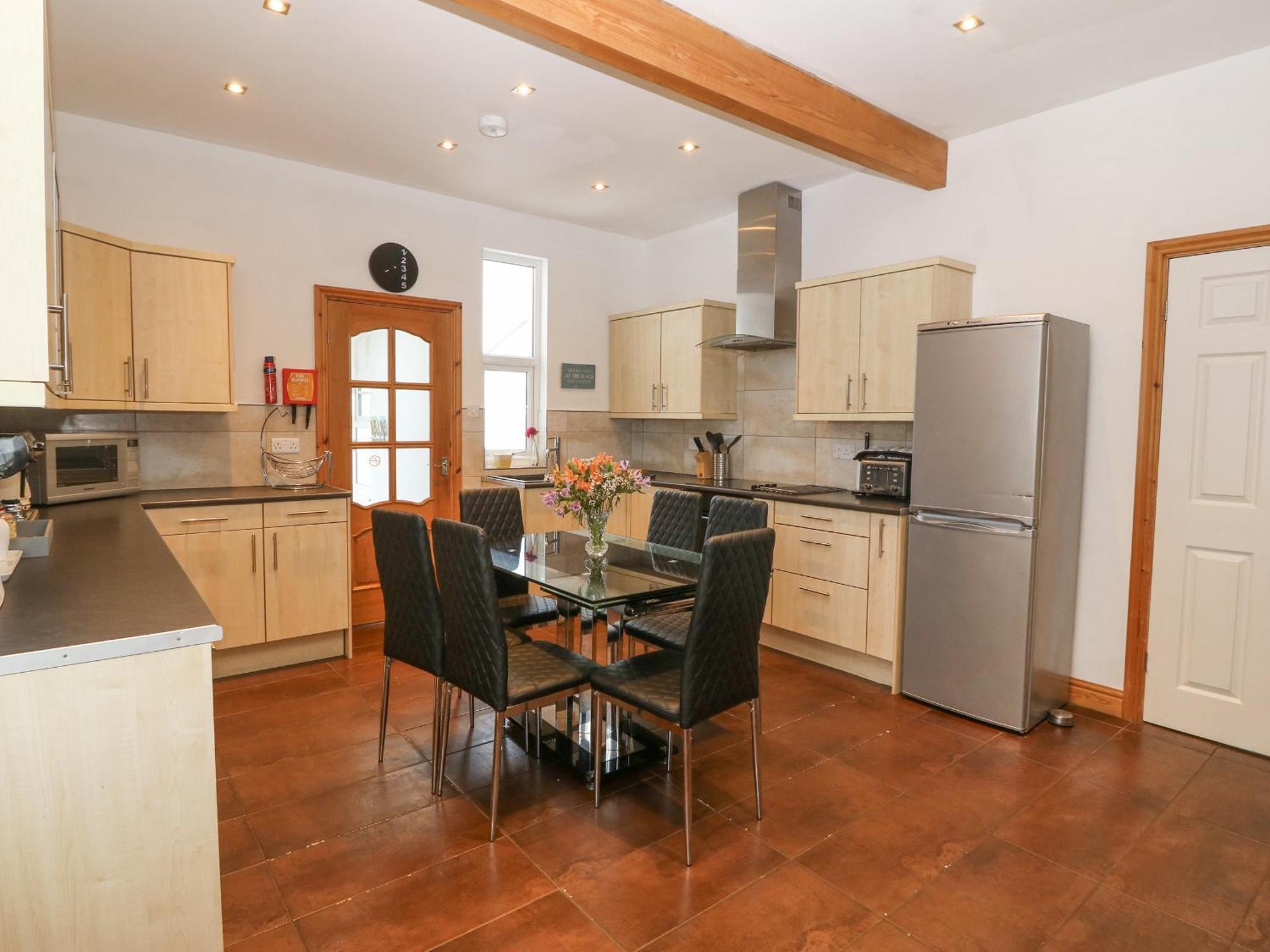Villa Coed Llai à Holyhead Extérieur photo